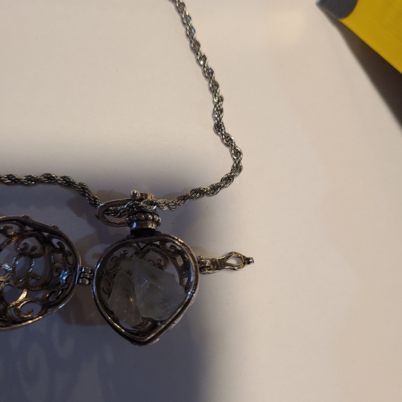 silver heart bracelet with crystals - Picture 2 of 3